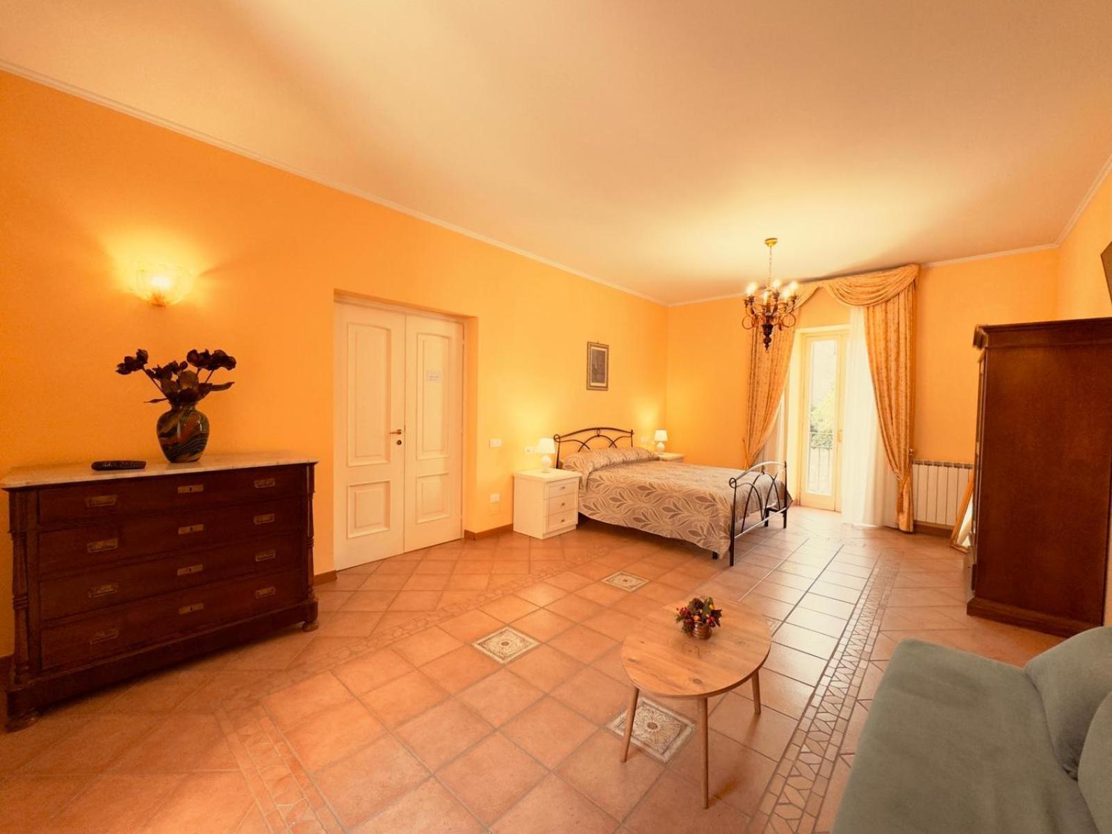 Casa Pepe - Fondi Vertice Rooms Luaran gambar