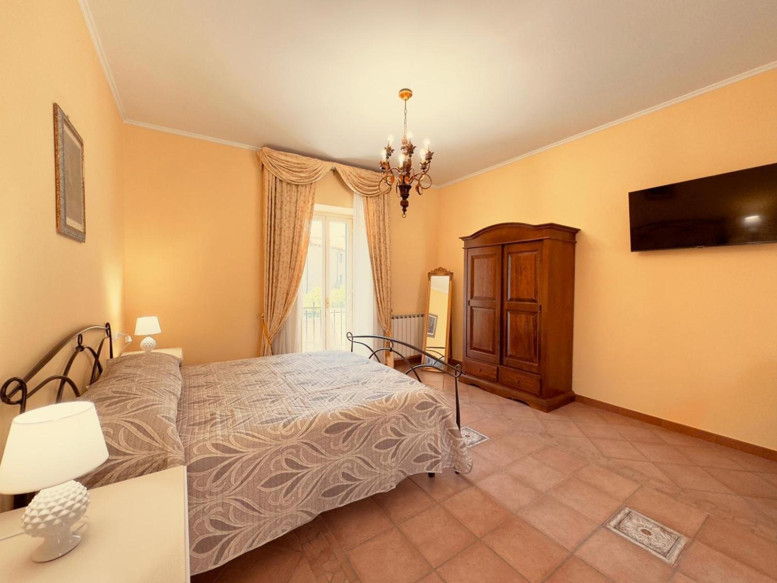 Casa Pepe - Fondi Vertice Rooms Luaran gambar